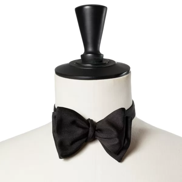 Cesare Attolini Black Bow Tie Made Of Pure Silk