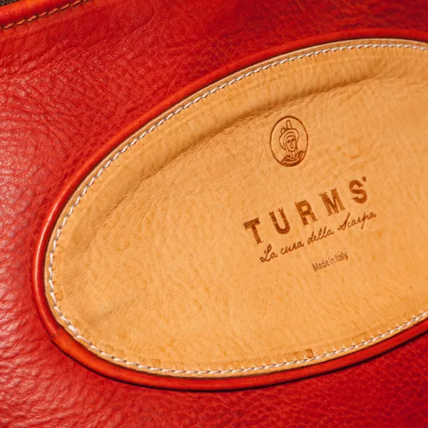 Turms Leather Apron For Elegant Shoe Polishing