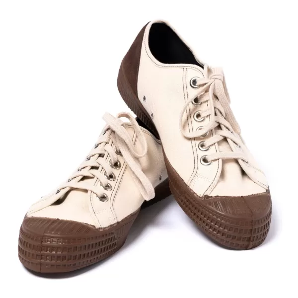 Specials X MJ Novesta X Mj: Natural "Star Master Bicolor" Sneakers