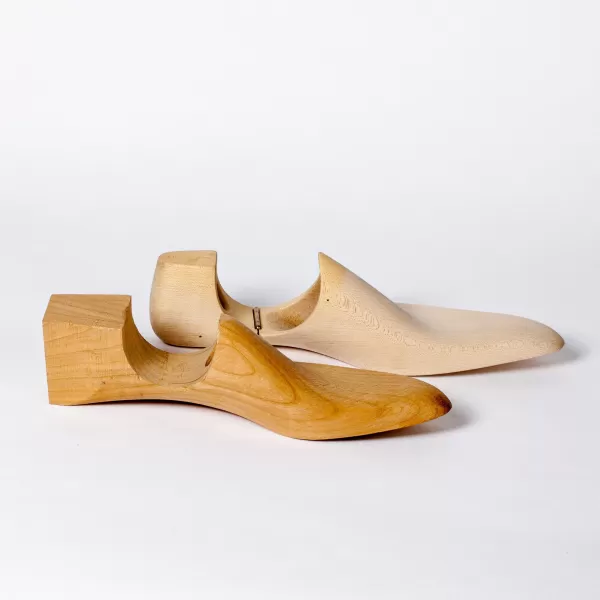 Saint Crispin's Shoetree Handcrafted Shoe Stretcher Hollowed Design