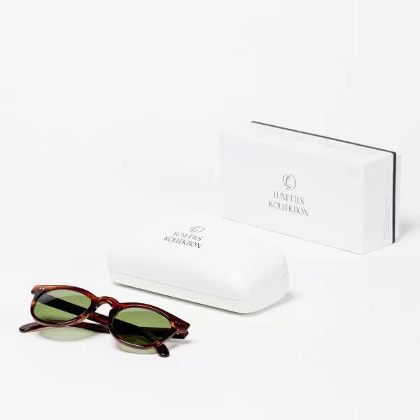 Lunettes Kollektion Sunglasses In Tortoise "Noblesse Oblige"